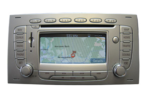 Ford Kuga - SD Karten Navigation Reparatur / Lesefehler / Laufwerkfehler / GPS-Empfang / Komplettausfall / Displayausfall / Pixelfehler